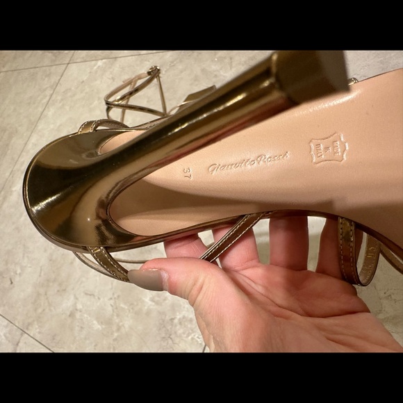 Gianvinito Rossi - Gold Georgina 105 Heeled Sandals - Picture 14 of 16